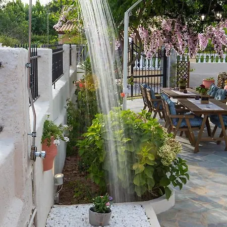 Nikodimos Garden Appartement